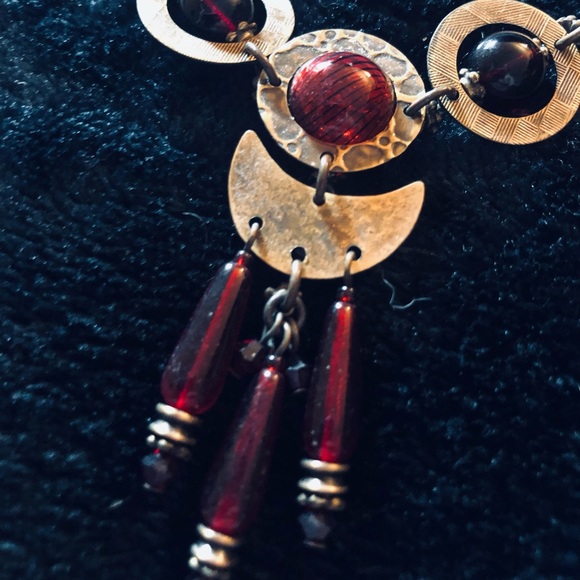 🤶🎁Stunning Handcrafted Artisan Burgundy original Necklace and Earring Set - Picture 5 of 10